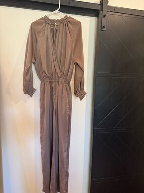 Mustard Seed Long Sleeve Taupe Jumpsuit with Elastic Waist Size Small